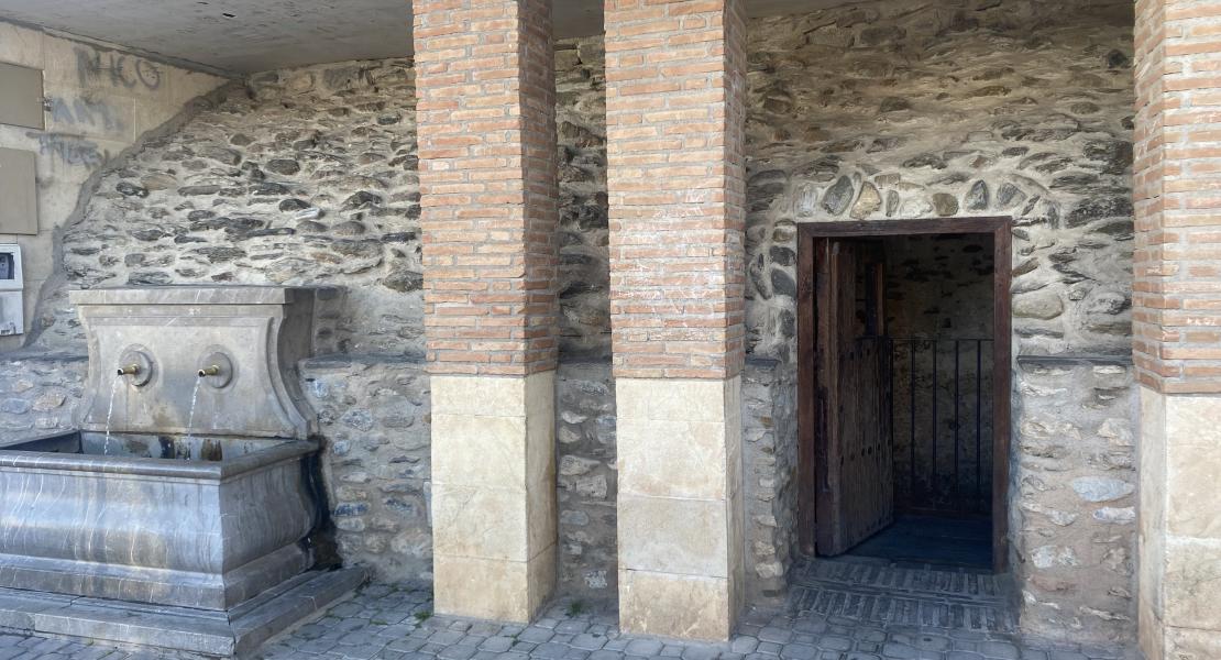 Entrada al aljibe