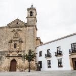 Portada de la iglesia, fotografía tomada desde la plaza del Convento - Fotografía: Turismo Montefrío