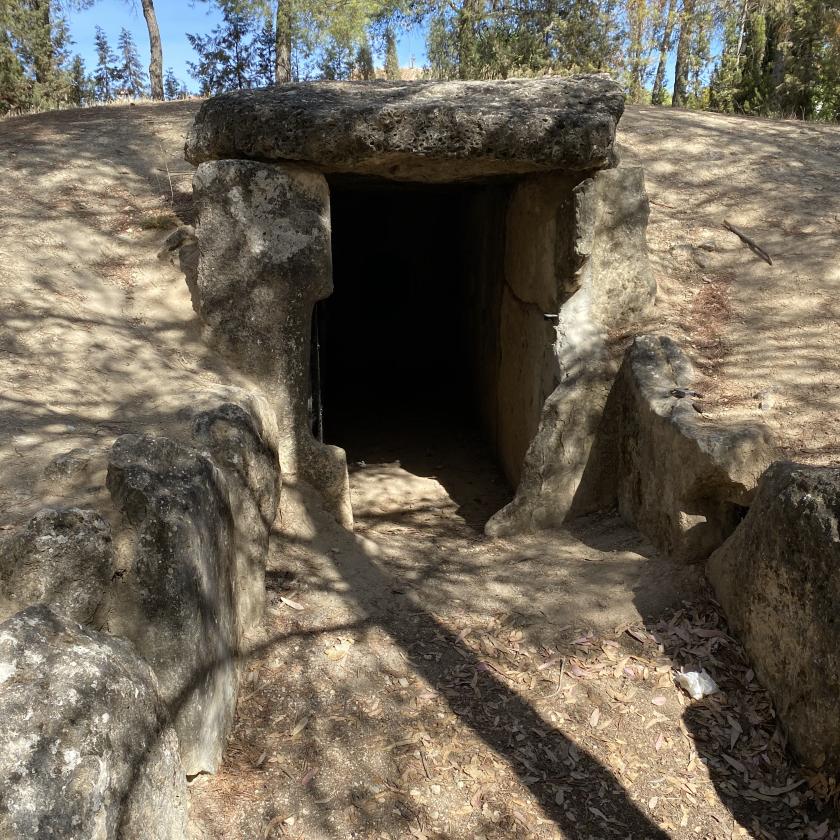 Dolmen de los Bermejales